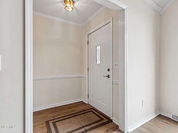 5th image of 413 Bayshore Drive