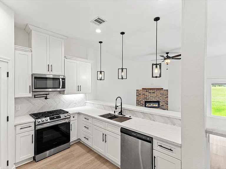 14828 Spica Ct — Photo 10