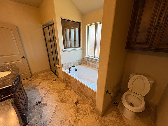 5th image of 3005 Waterfall Dr