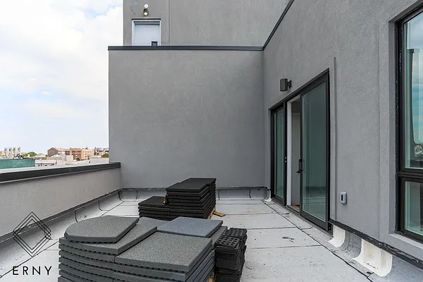 Rented by ERNY LLC | media 13