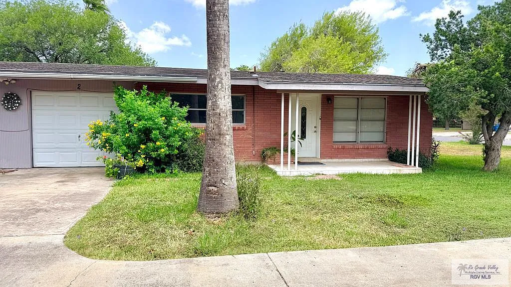 2 bed, 1.0 bath, 854 sqft, $1,000 — Photo 2