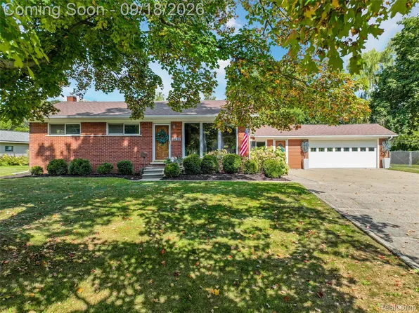 6628 Northview Dr, Clarkston, MI 48346