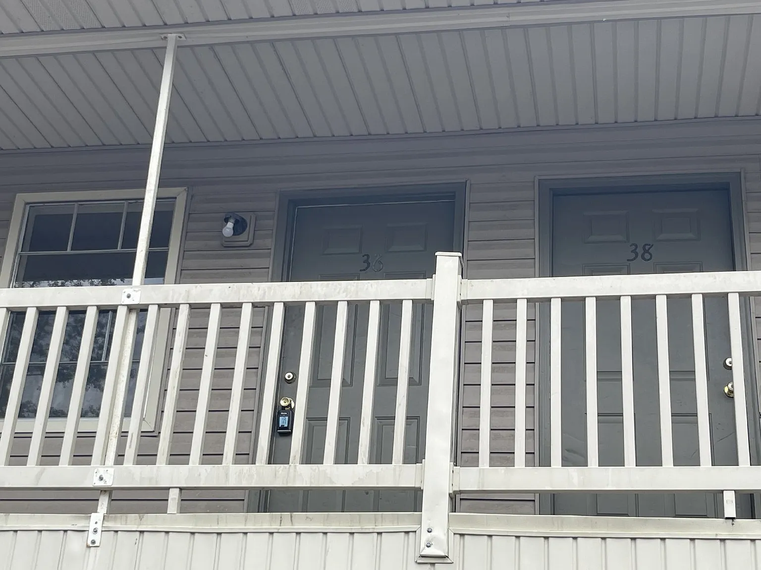 1 bed, 1.0 bath, $800 — Photo 2