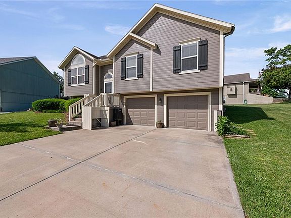 2nd image of 1700 Debrah Dr