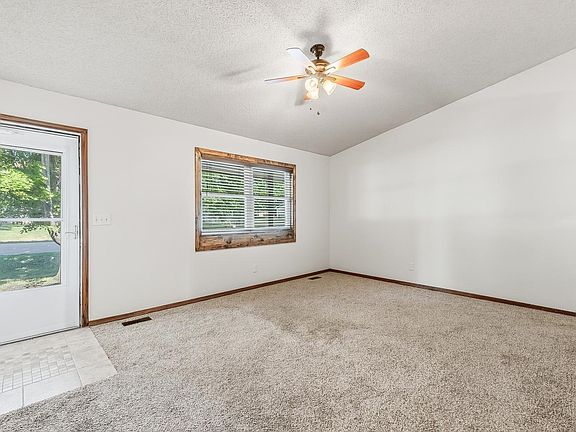 3rd image of 636 Dublin Dr