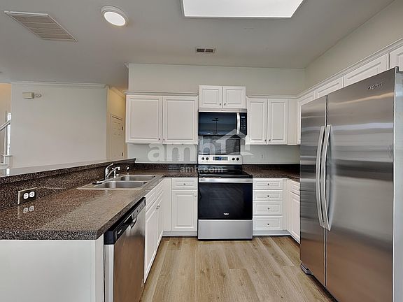 3rd image of 440 Tortoise Ln