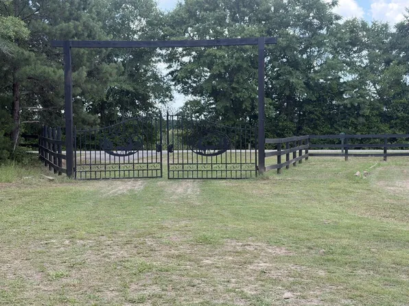 601 Bethcar Church Rd, Wagener, SC 29164
