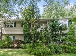 22 10th St, Monroe Township, NJ