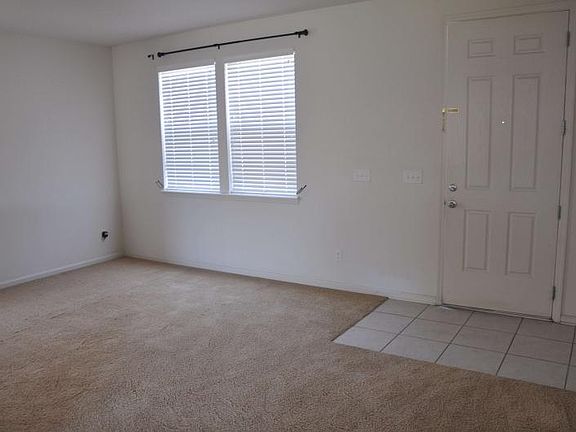 4th image of 76260 Deerwood Dr