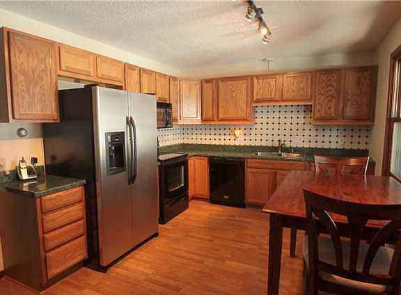 2nd image of 409 10th Ave NW