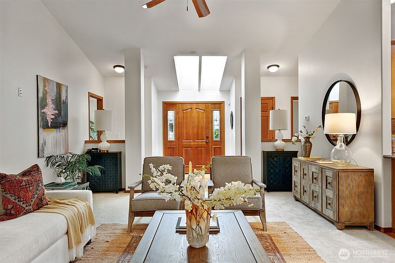 3rd image of 2926 94th Street SE