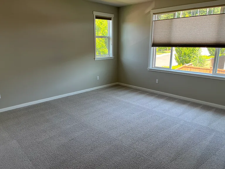 2412 NE Boulderstone Ct — Photo 12