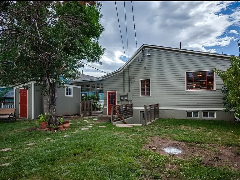 2021 Pine St #B — Photo 7