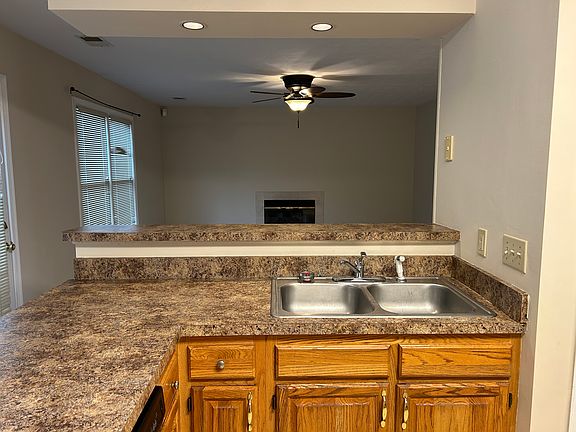 4th image of 1104 Pond Cypress Dr