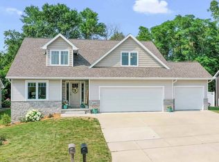 3315 Largo Ridge Dr, Green Bay, WI 54311