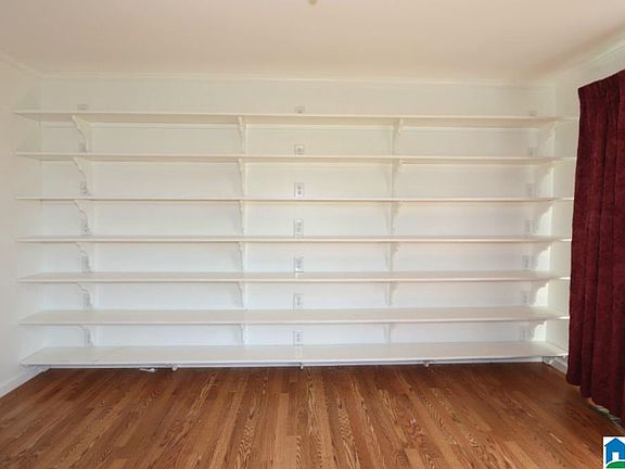 5th image of 1101 Hamric Dr W