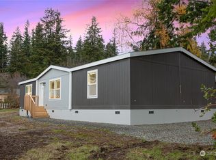 4357 Paradise Pl, Clinton, WA 98236