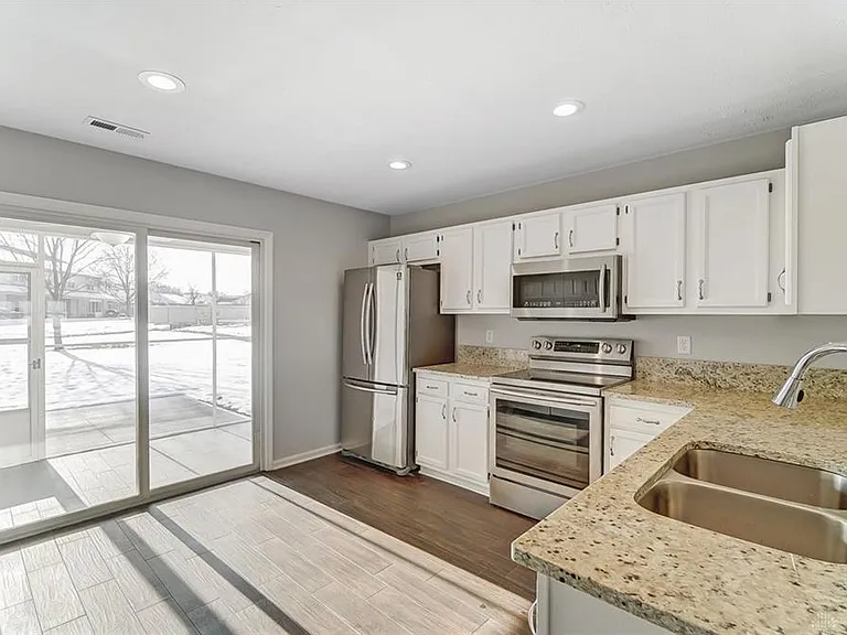 9351 Captiva Bay Dr — Photo 11