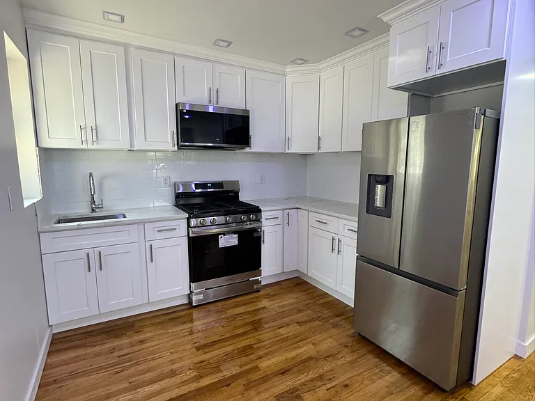 340 Jerome St #1 — Photo 6