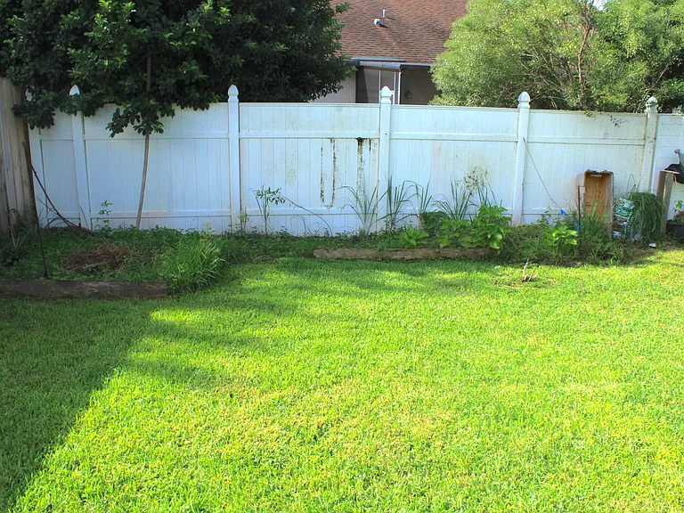 1822 Precious Cir — Photo 24