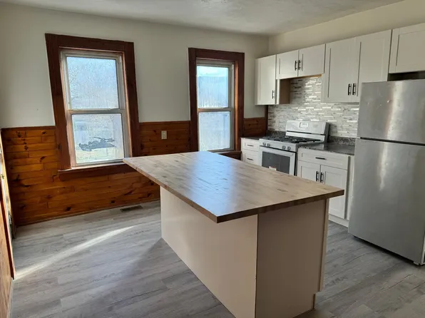 661 Millbury St #1, Worcester, MA 01607