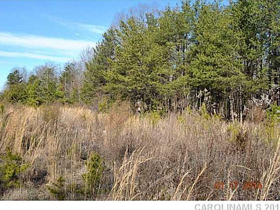 3rd image of 2.92 Fern Hill Rd