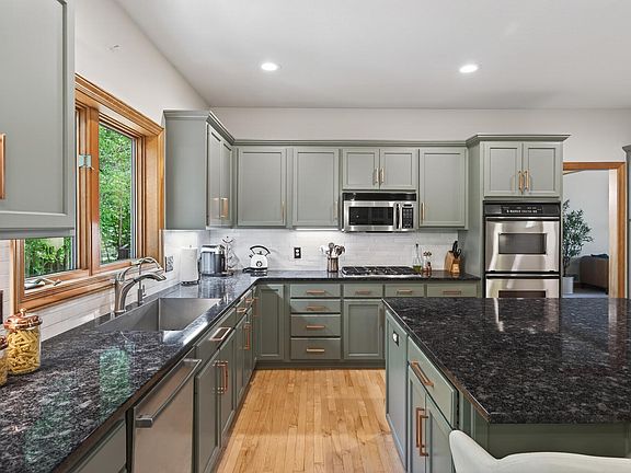 5th image of 3690 Yuma Ln N