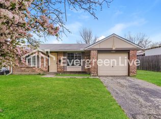 5989 Chatsworth Dr, Dayton, OH 45424