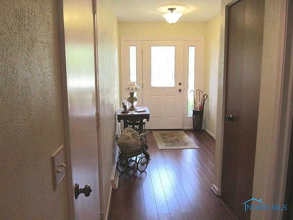 2nd image of 6833 Pine Creek Dr