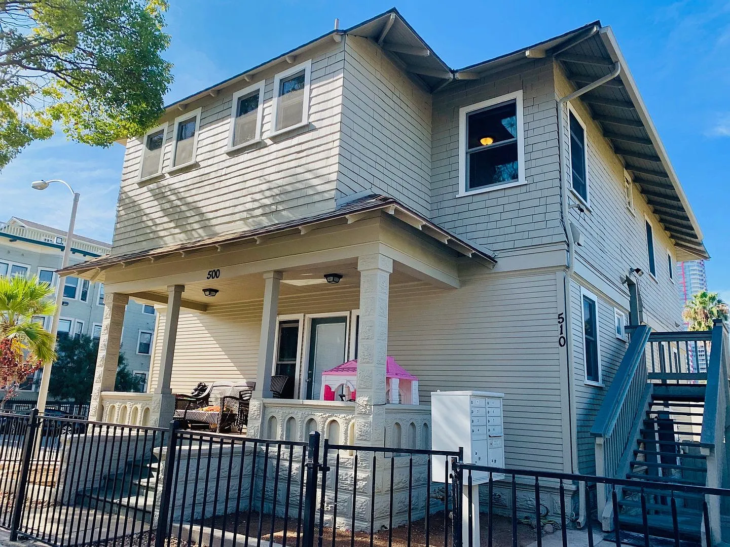 Lovely Downtown Studio - Available October - Only $1,595/mo! — Photo 1