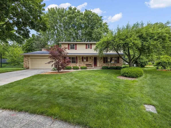 204 Chesterfield Ct, Midland, MI 48640