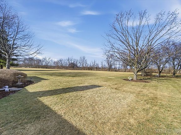 4th image of 68 Oak Creek Dr