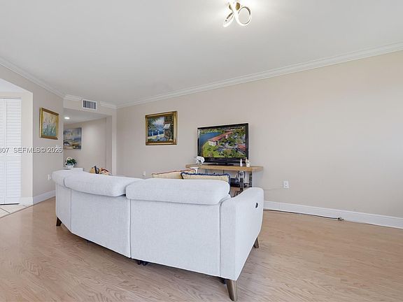 4th image of 13705 SW 12th St APT 202B