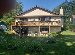 161 Lakewood Dr, Antioch, IL
