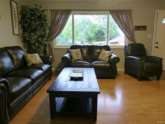 5th image of 124 Valley Dr