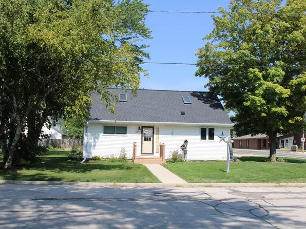 246 Prospect St, Denmark, WI 54208