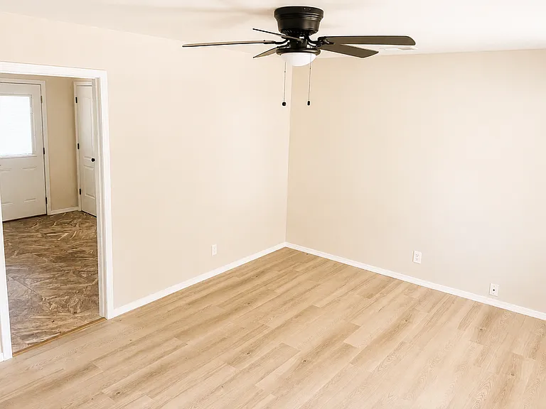 932 Bellwood Dr — Photo 4