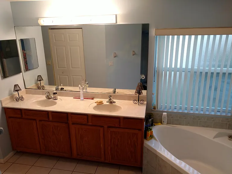 229 SW Chelsea Ter — Photo 15