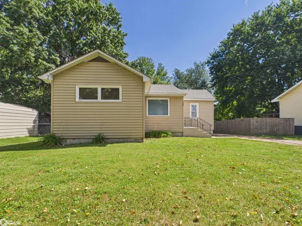 468 N 10th St, Oskaloosa, IA 52577