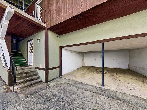 5th image of 3686 Primrose Rd