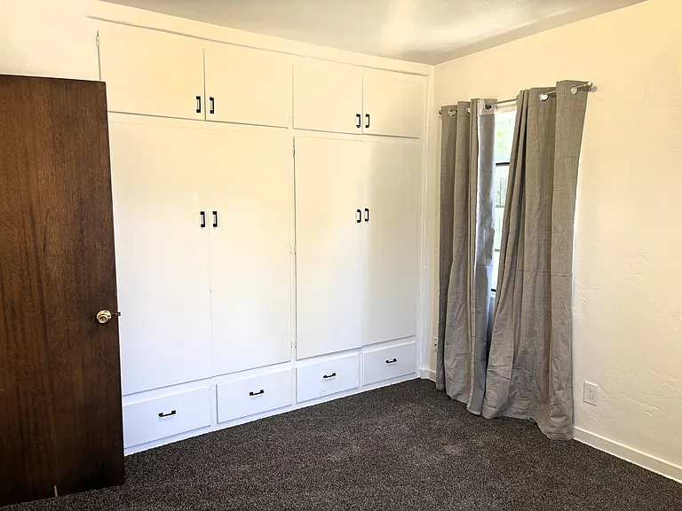 1116 Summit Dr NE — Photo 14