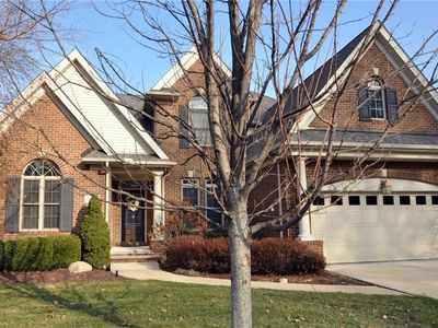 356 Green Jacket Ct, Avon Lake, OH, 44012