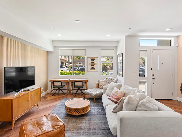 2537 State St — Photo 4