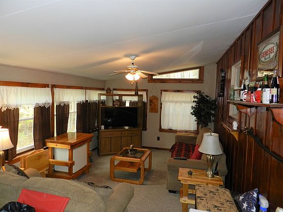 3rd image of 53 Hillcrest Ln