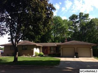 913 Rice Ave SW, Willmar, MN 56201