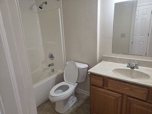 4th image of 804 S 12th St