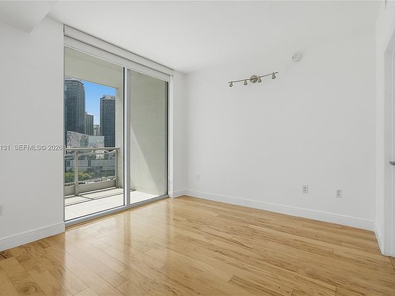 5th image of 90 SW 3rd St APT 1801