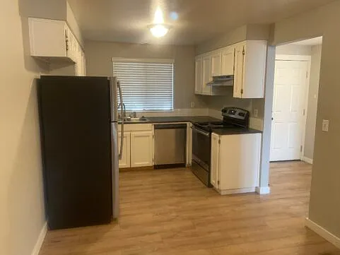 2300 205th Pl — Photo 2