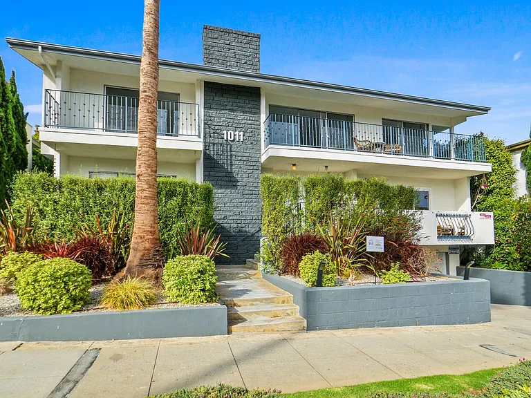 1011 19th Street in Santa Monica - North of Wilshire Blvd! — Photo 17