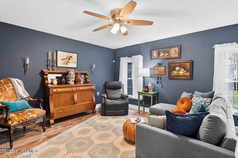 4th image of 4 Mitchell Avenue